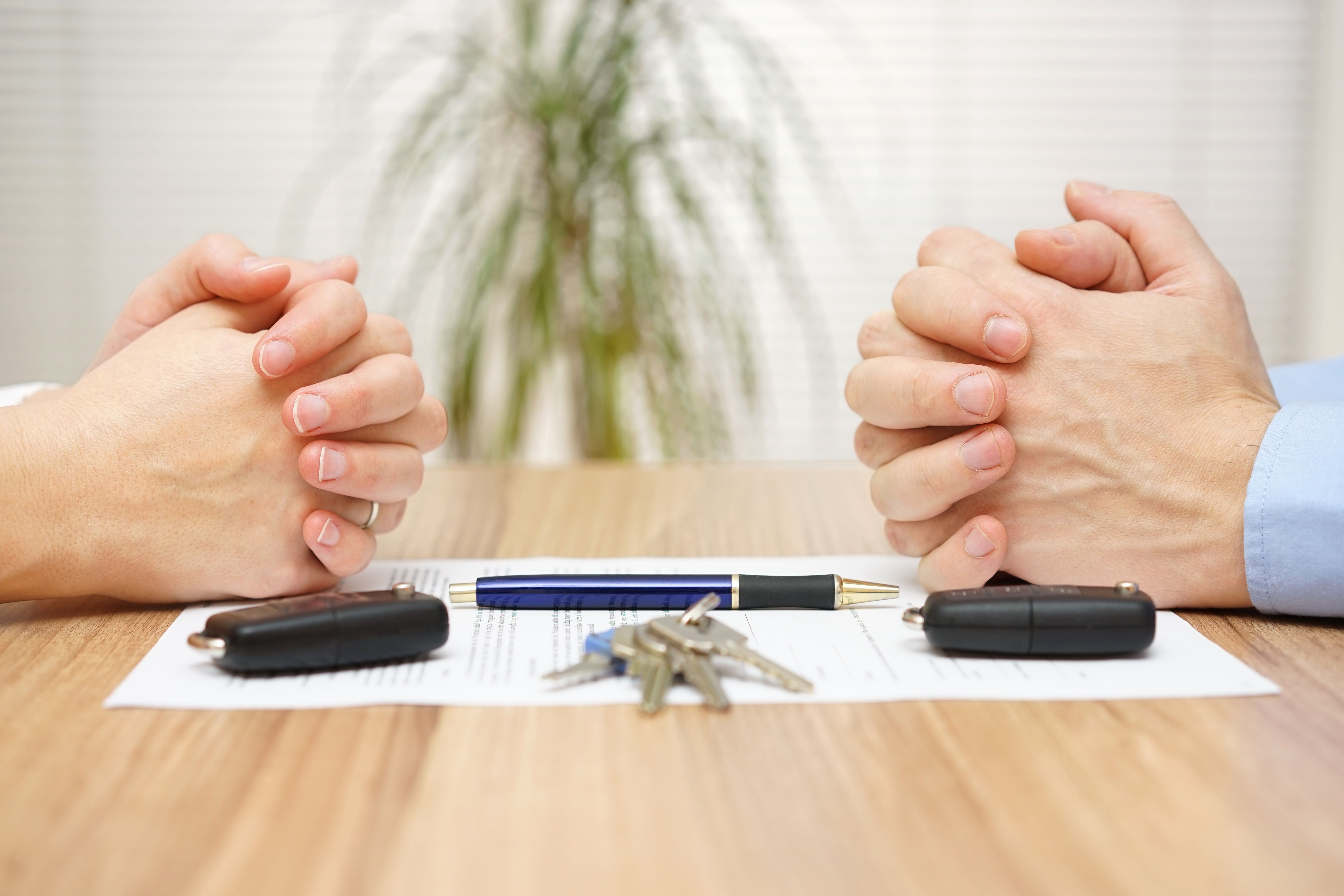 handjes op tafel